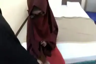 Bokep Miss Hijab Merah Bergoyang WOT Lumer Asik